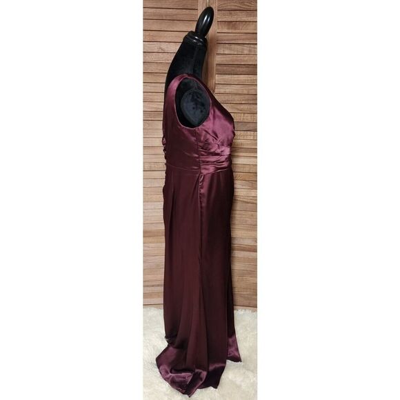 YMSHA Burgundy Size 16W V-Neck Bridesmaid Dresses with Slit Ruched Waist Satin - Picture 6 of 10